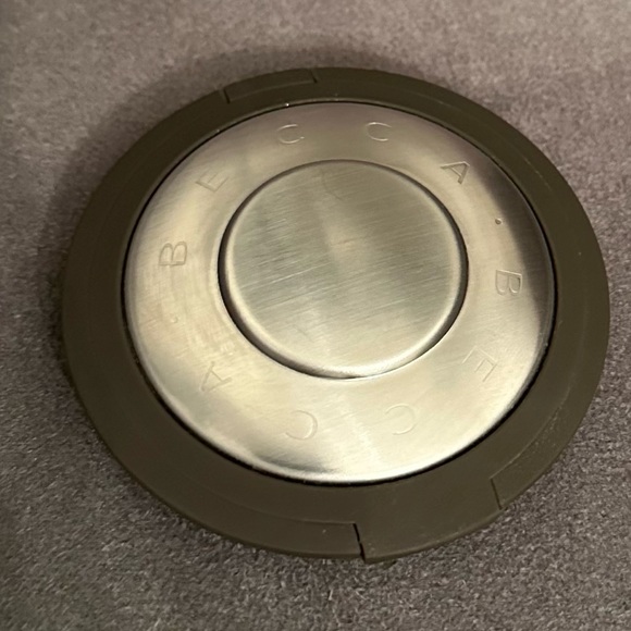 Becca Shimmering Skin Perfecter in Opal - Picture 3 of 4